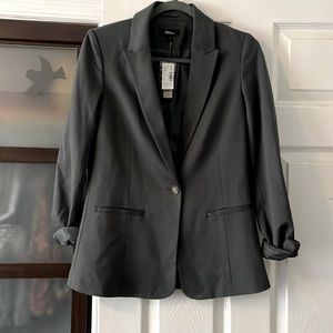 Reitmans Blazer size 2. NWT